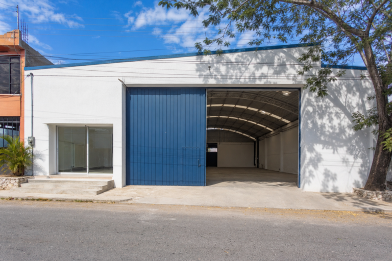 Read more about the article Ejidal Bodega Sale: Local Comercial y Bodega in Playa del Carmen