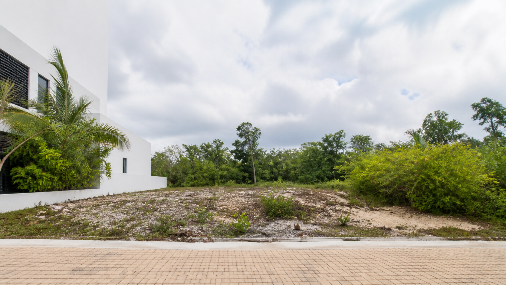 You are currently viewing Puerto Cancun land: 218 m2 Lot in La Laguna