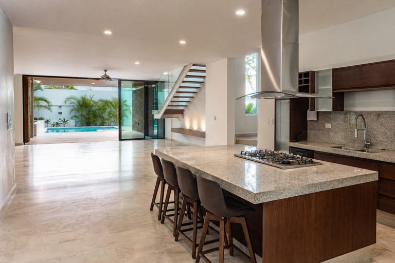 Read more about the article Via Cumbres rental: What MXN 60,000 Monthly Includes in Cancún