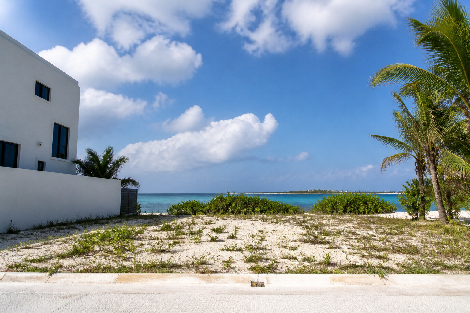 You are currently viewing Puerto Cancun land: 218 m2 Lot With Private Beach Access