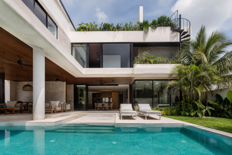 Read more about the article Puerto Cancun home with Pool, Garden and Roof Garden