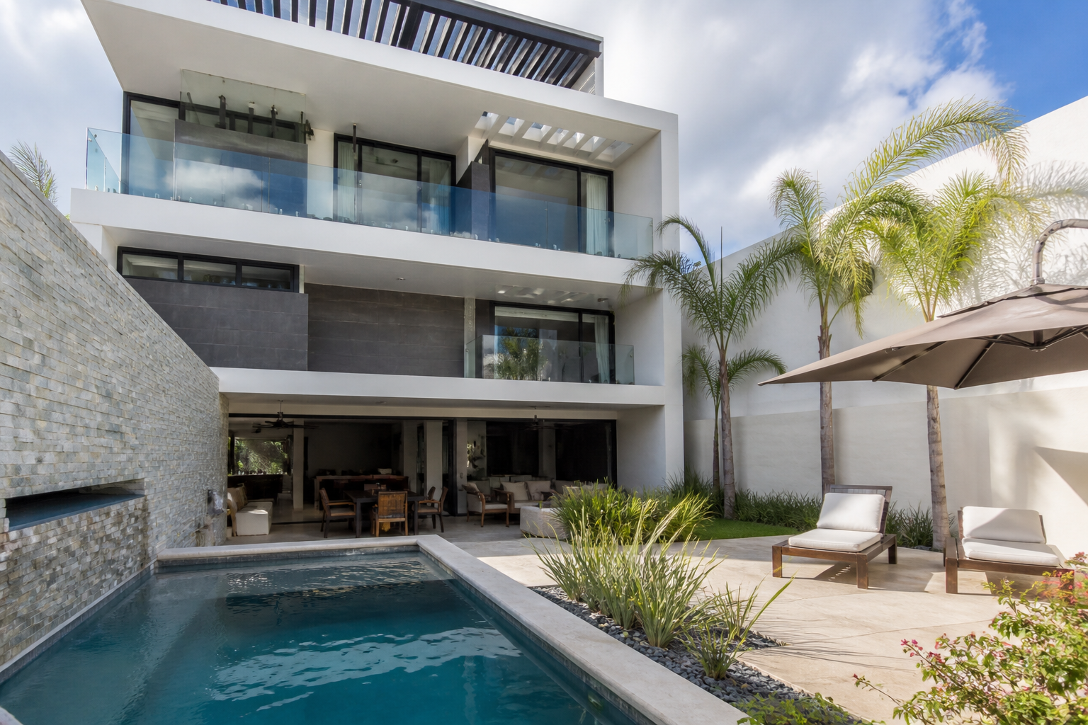 Read more about the article Via Cumbres residence: What MXN 60,000 Rent Includes in Cancun