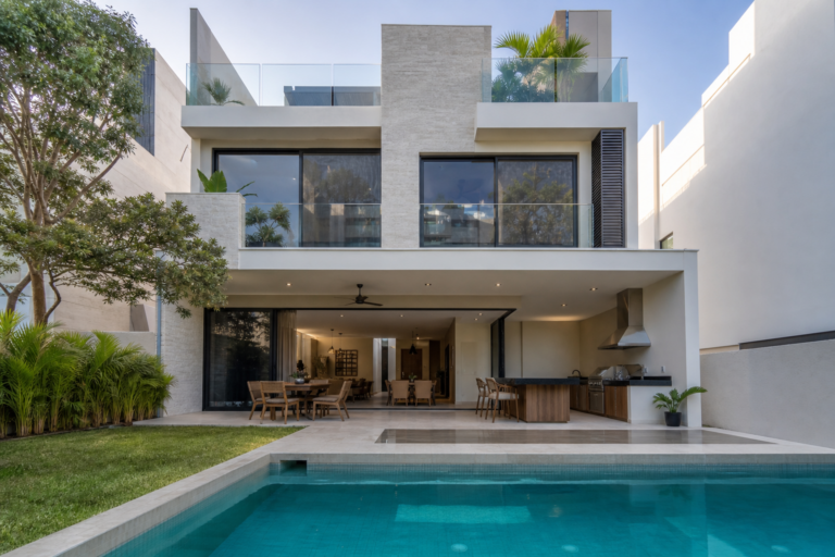 Read more about the article Via Cumbres rental: Private Pool and Three-Level Layout