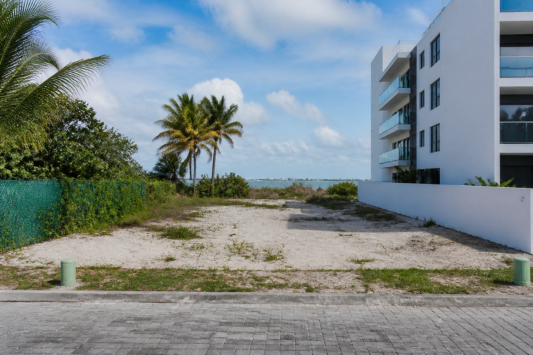 Read more about the article Puerto Cancún land: What MXN 7.3 Million Buys in La Laguna