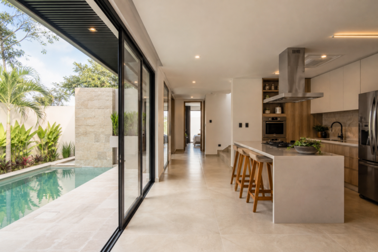 Read more about the article Renta Vía Cumbres: alberca privada y cocina de alta gama