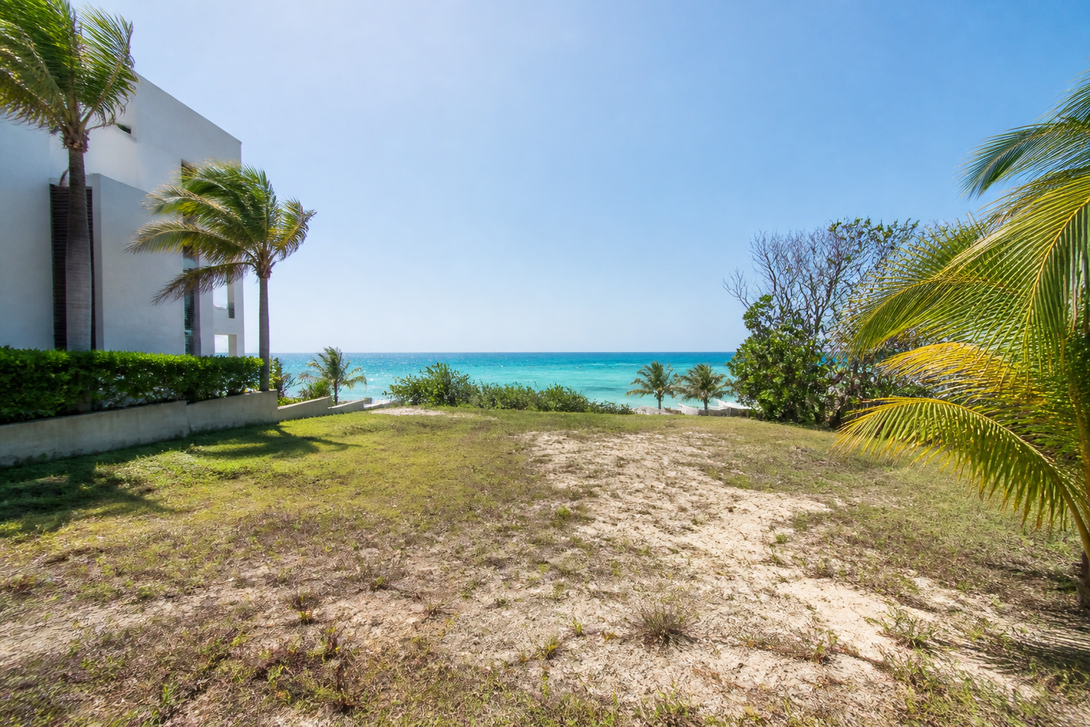 Read more about the article Terreno La Laguna: Acceso Directo y Privado a la Playa en Puerto Cancún